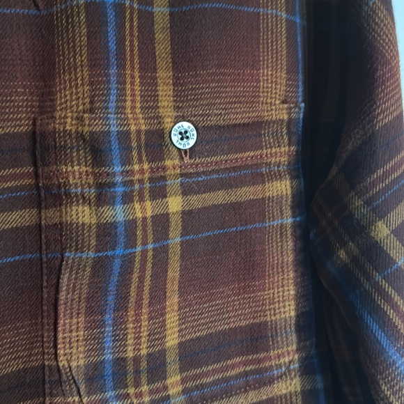 Kuhl EUC flannel button up - Picture 2 of 5